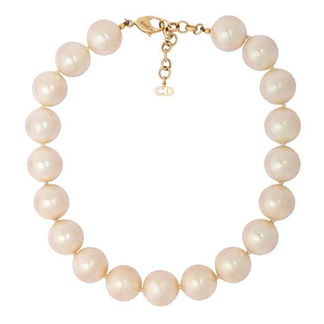 christian dior necklace pearl.